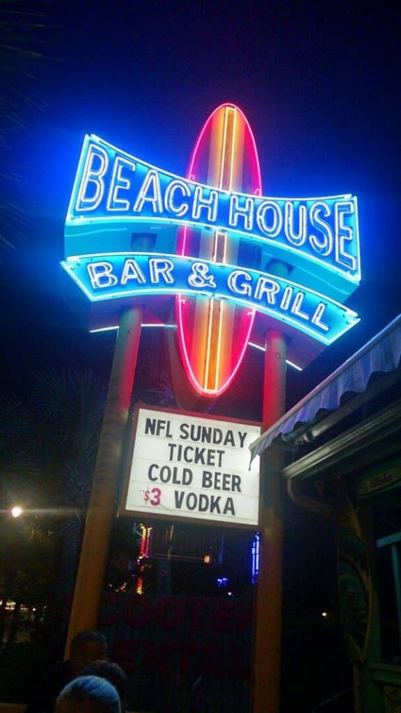 Beach House Bar & Grill