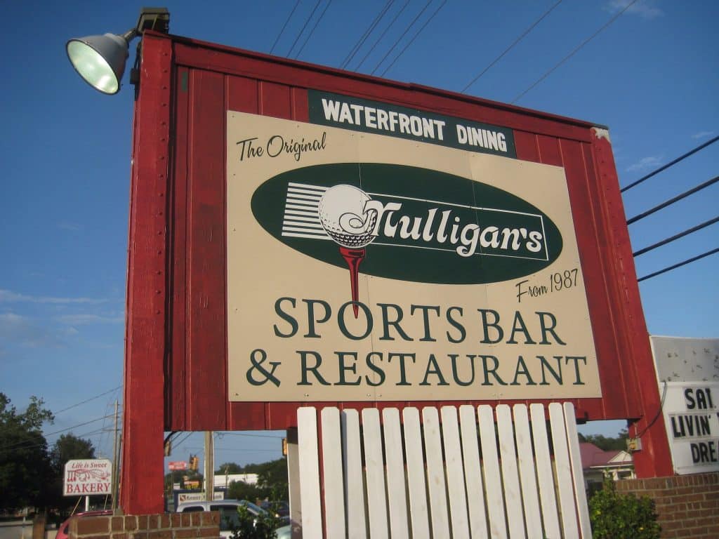 Mulligans Sports Bar