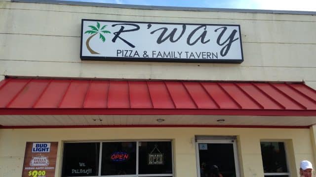 r way pizza family tavern