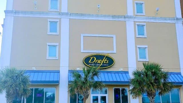 drafts bar and restaurant