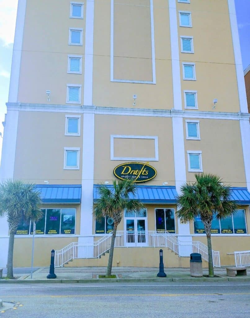 Drafts Sports Bar & Grill