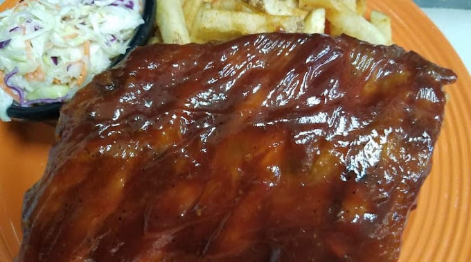 Joey’s Clubhouse Grille at Tidewater Golf Club