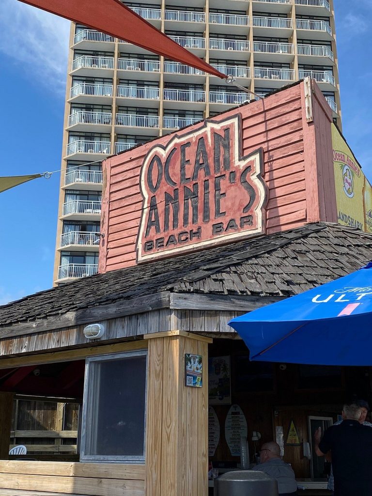 Ocean Annie’s Beach Bar