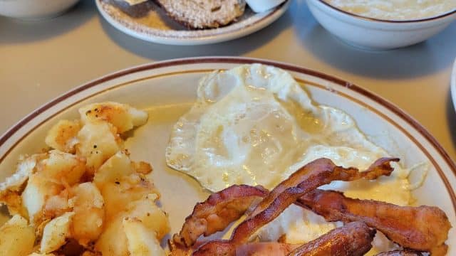 dino s house of pancakes